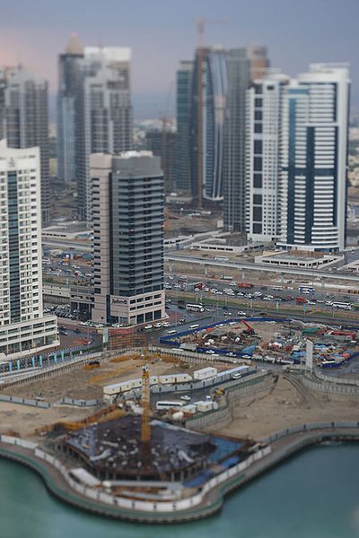 Файл:Jumeirah Lakes Towers Shatrov 1.jpg