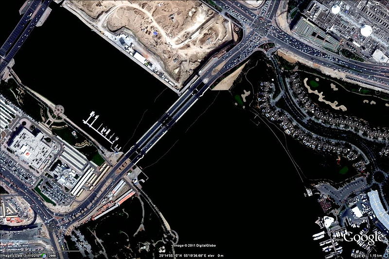 Файл:Dubai Floating Bridge 4.jpg